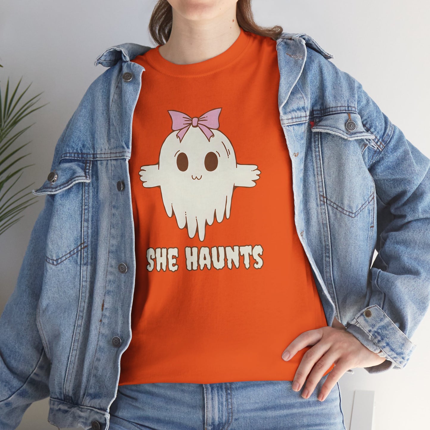 She Haunts - Cute Halloween Ghost T-Shirt