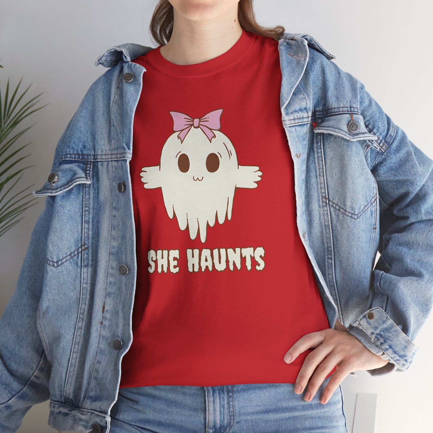 She Haunts - Cute Halloween Ghost T-Shirt