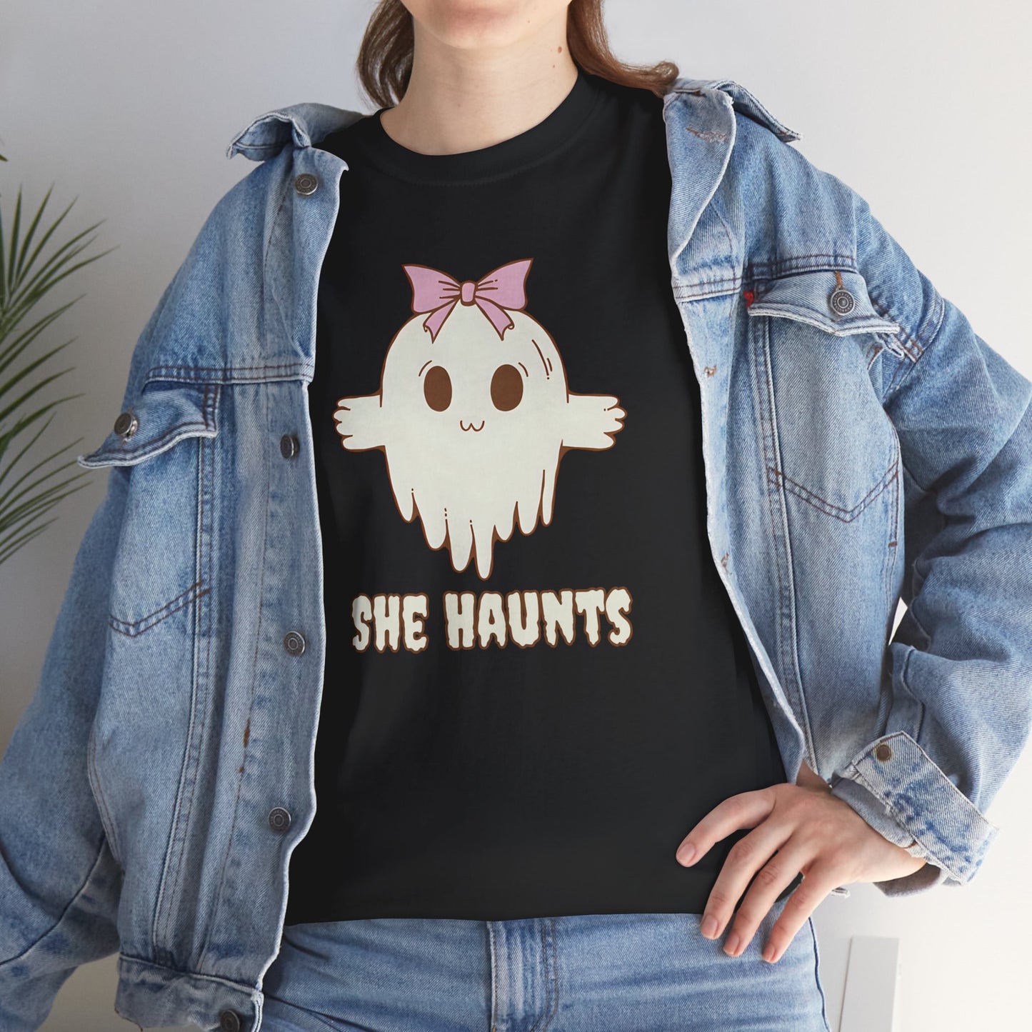 She Haunts - Cute Halloween Ghost T-Shirt