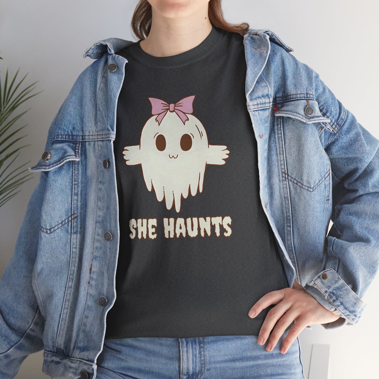 She Haunts - Cute Halloween Ghost T-Shirt
