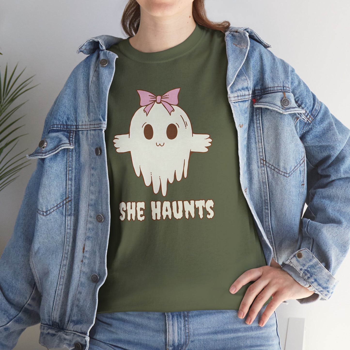 She Haunts - Cute Halloween Ghost T-Shirt