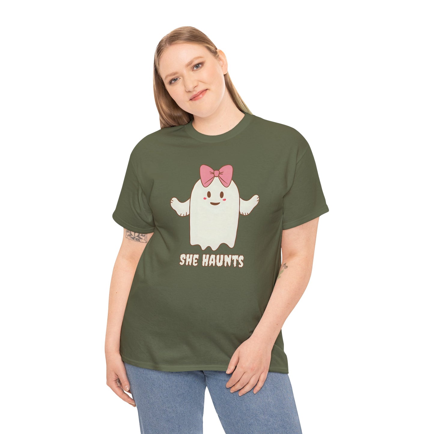 She Haunts (Version 4) - Cute Halloween Ghost T-Shirt