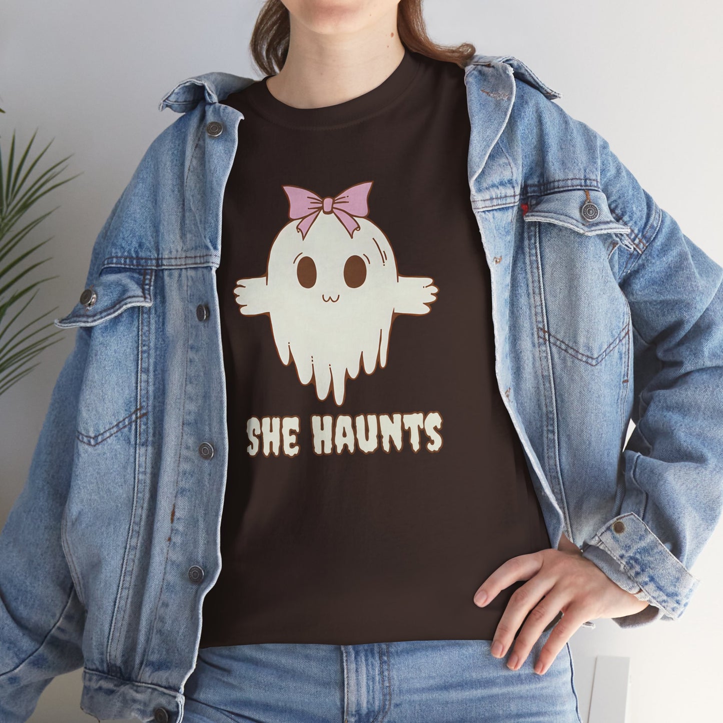 She Haunts - Cute Halloween Ghost T-Shirt