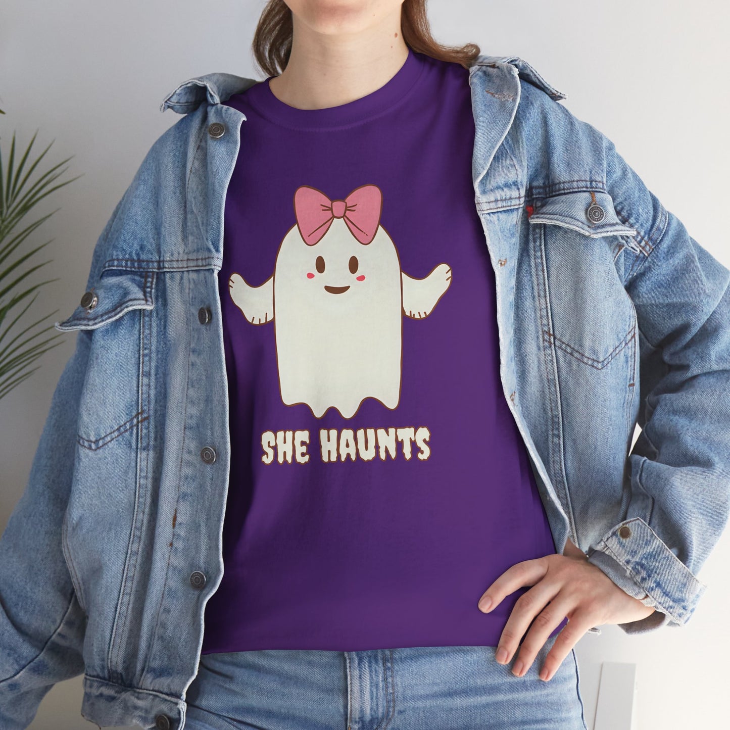 She Haunts (Version 4) - Cute Halloween Ghost T-Shirt
